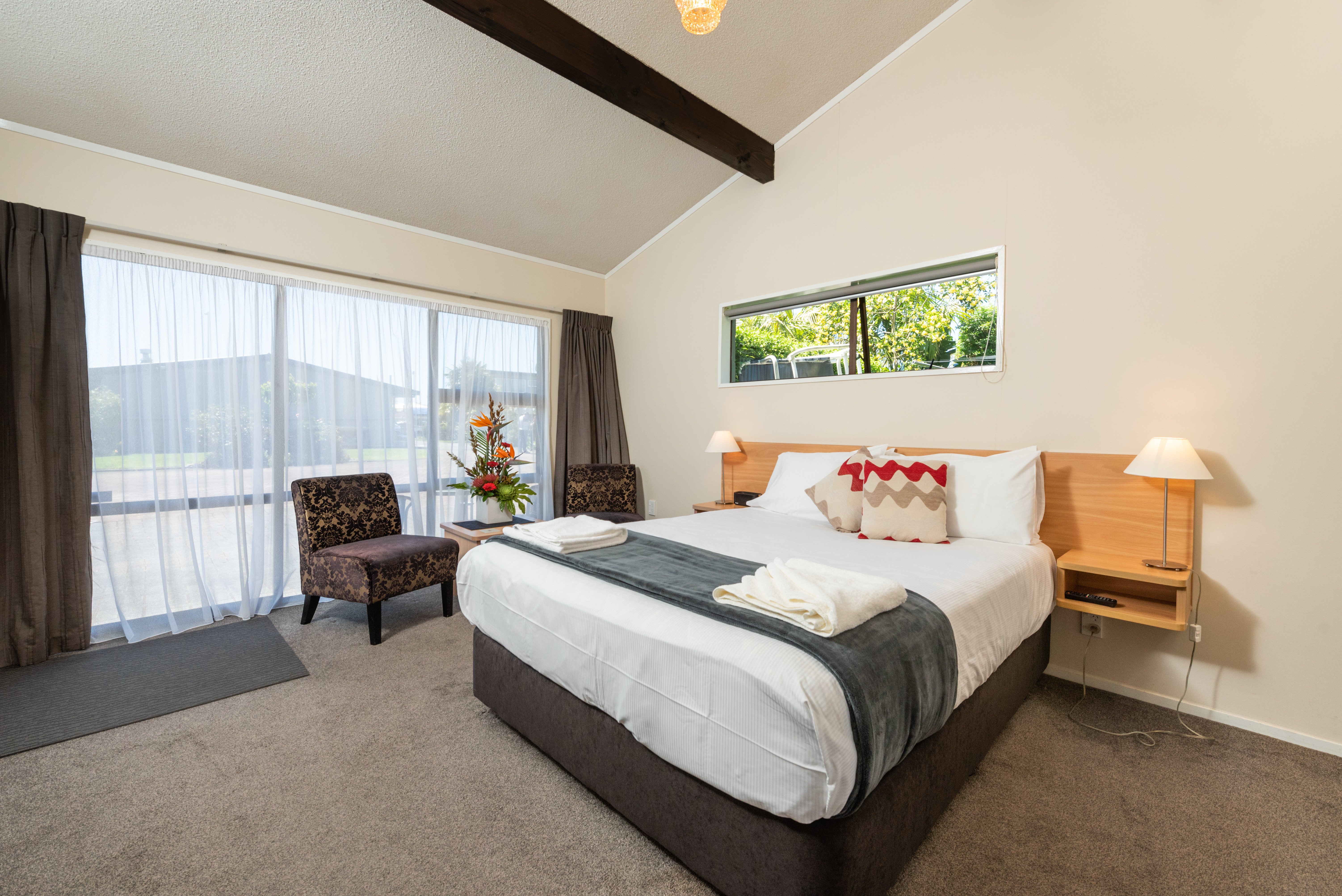 石庭汽车旅店-官方