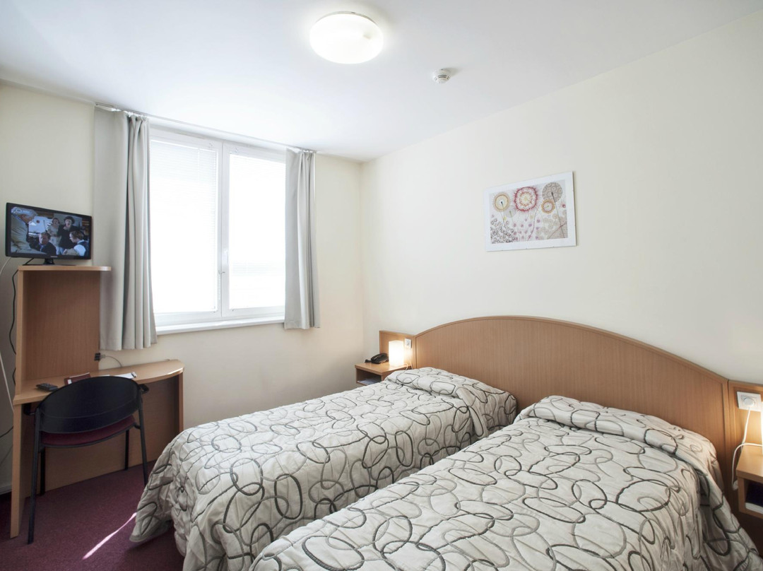 Csomor酒店住宿-CEU Conference Center