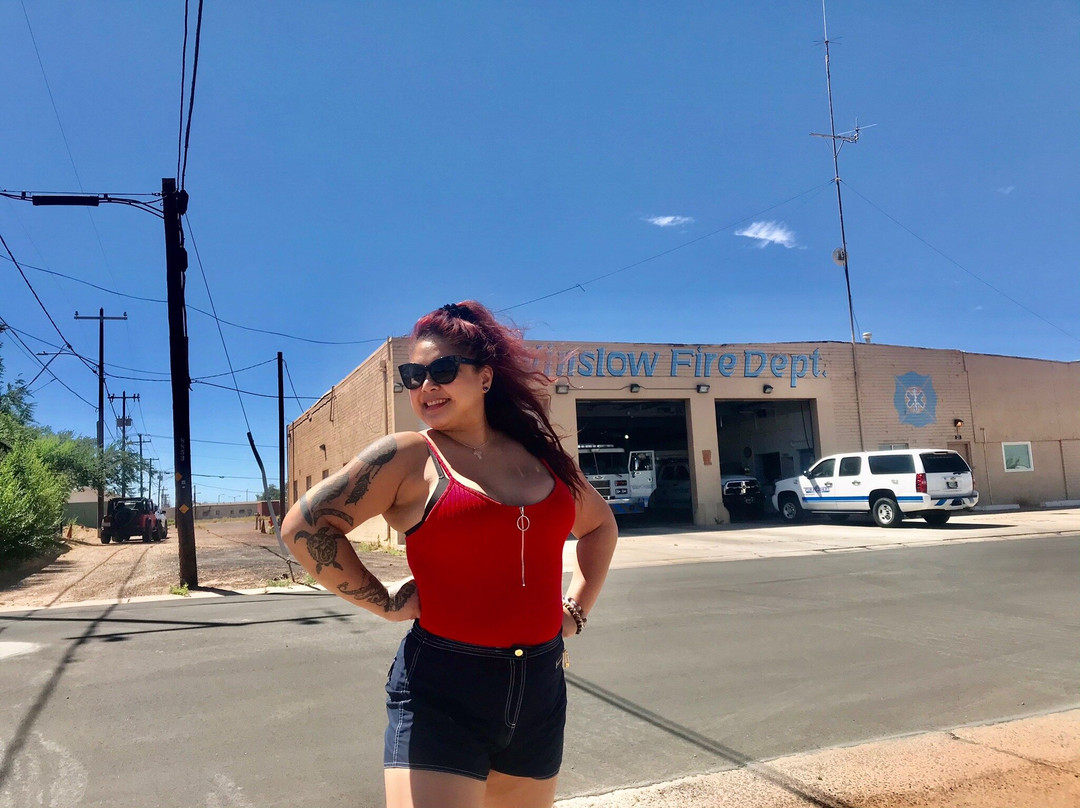 Standin' On The Corner-温斯洛必去景点