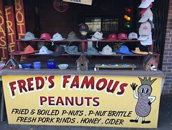 Fred's Famous Peanuts-海伦必去景点