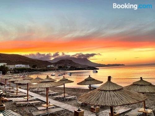 Mavros Molos Beach Rooms主图