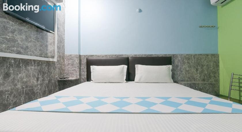 OYO 77244 Hotel Shivam Chotiwala'