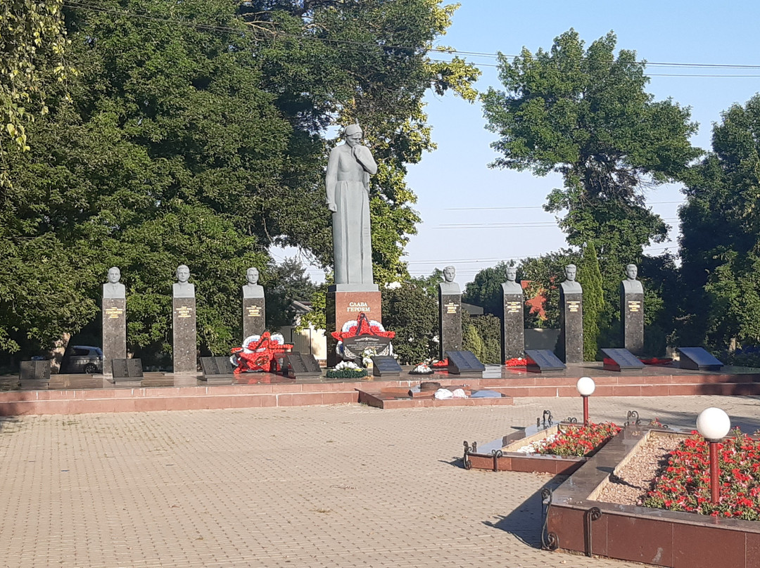 Y. Gagarina park-Bryukhovetskaya必去景点