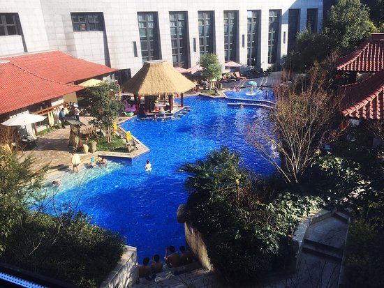 杭州临安湍口众安氡温泉度假酒店-泳池
