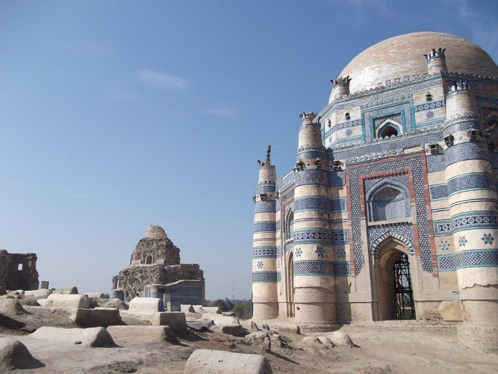 Tomb of Bibi Jawindi景点图片