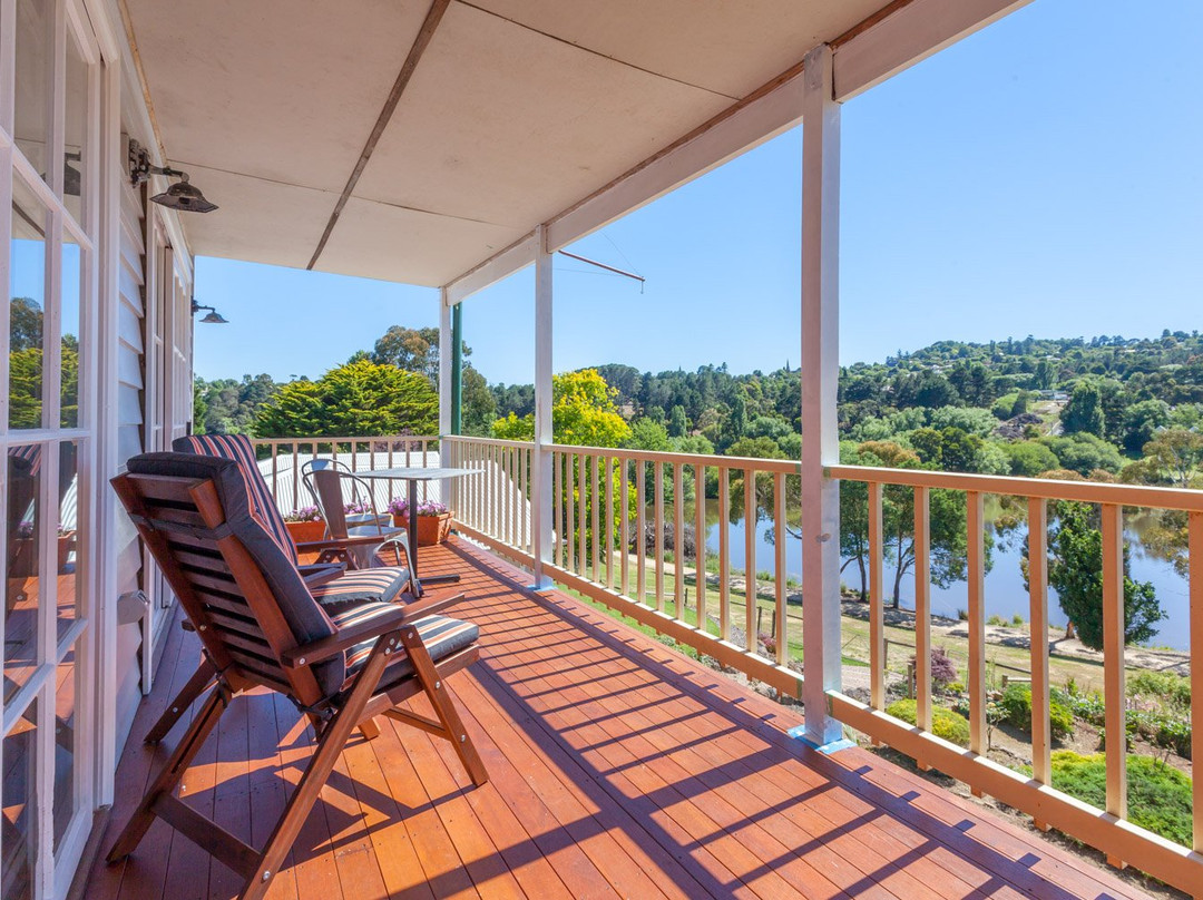 戴尔斯福特酒店住宿-Balconies Lakeside