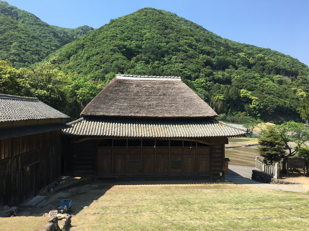 Hitoyama Rikyu Hachiman Shrine景点图片