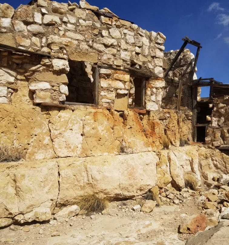 Apache Death Cave-温斯洛必去景点