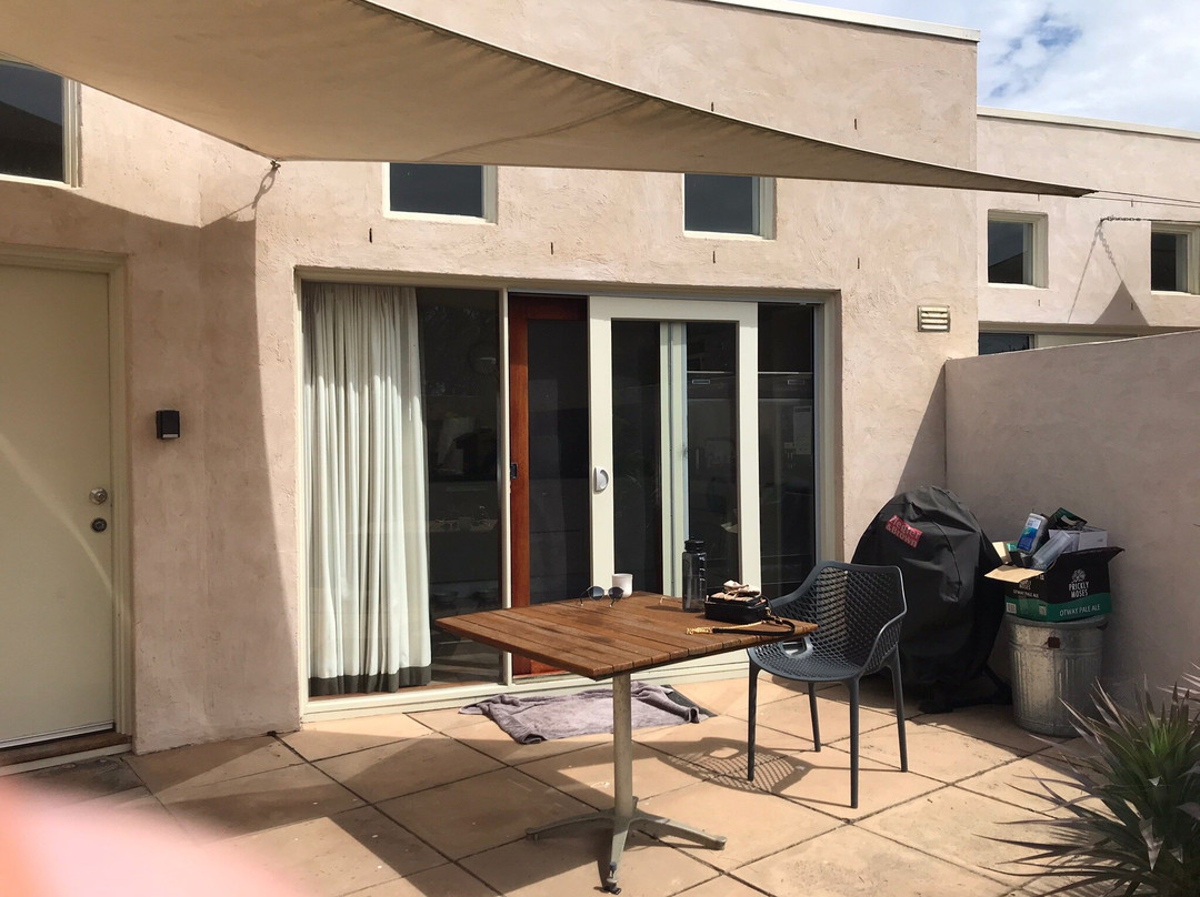 Hearn's Beachside Villas主图