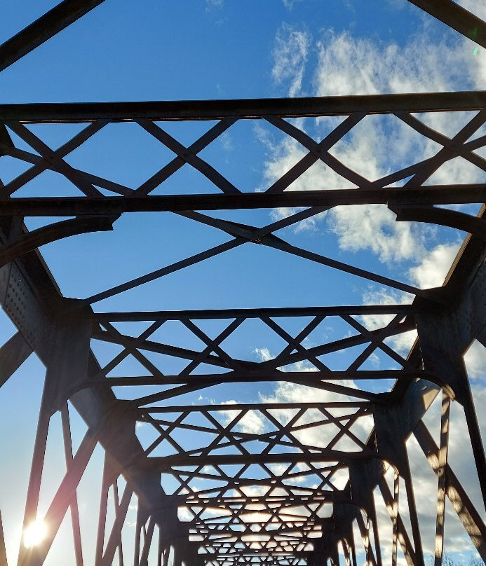 Puente De Hierro Sobre El Rio Guadarrama-Guadarrama必去景点
