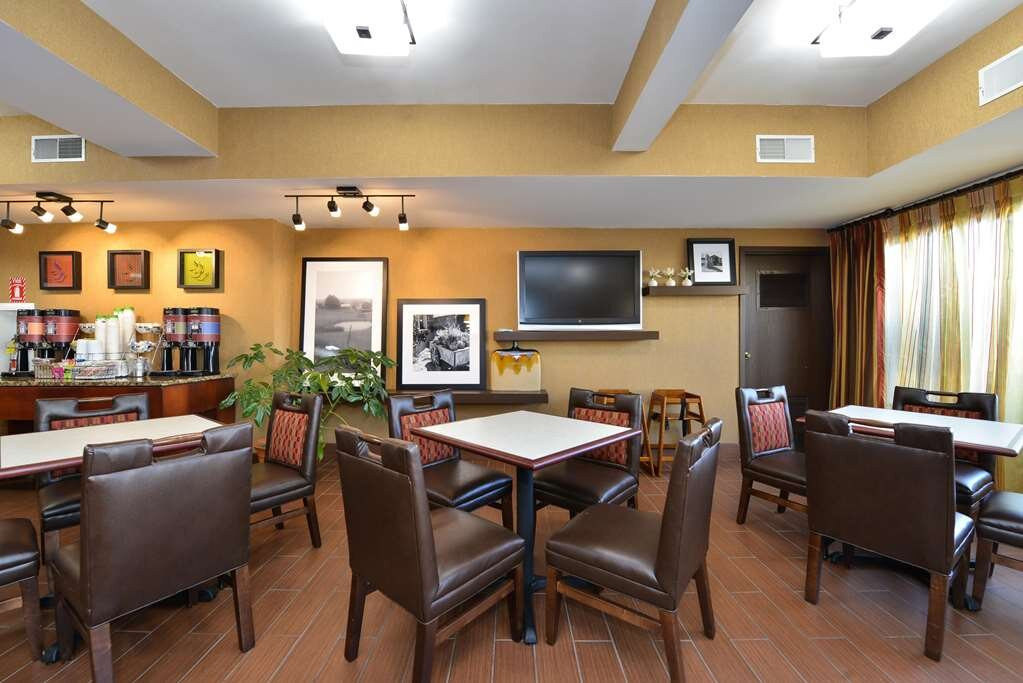 Hampton Inn Collinsville主图