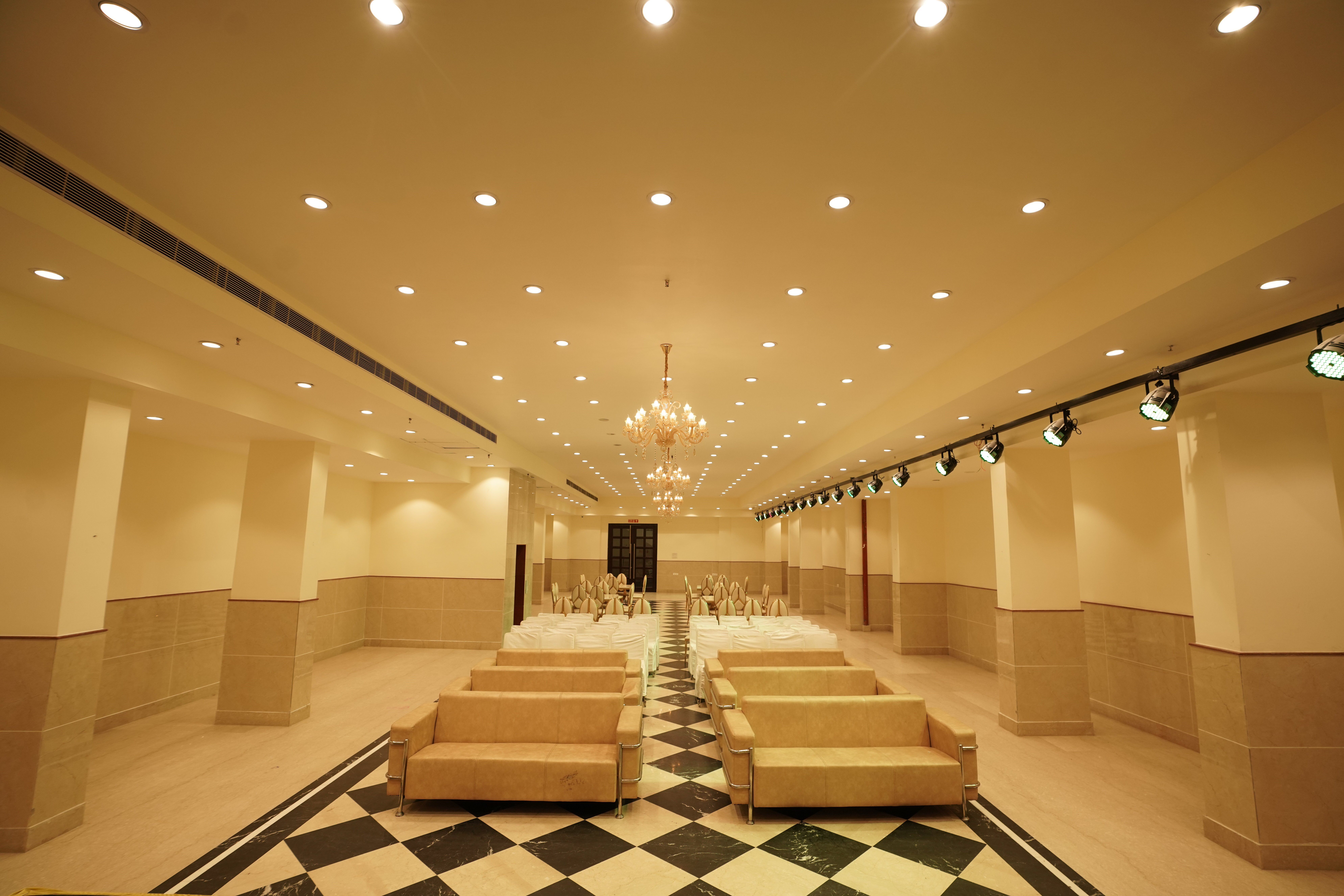Hotel SKS Grand Palace-官方