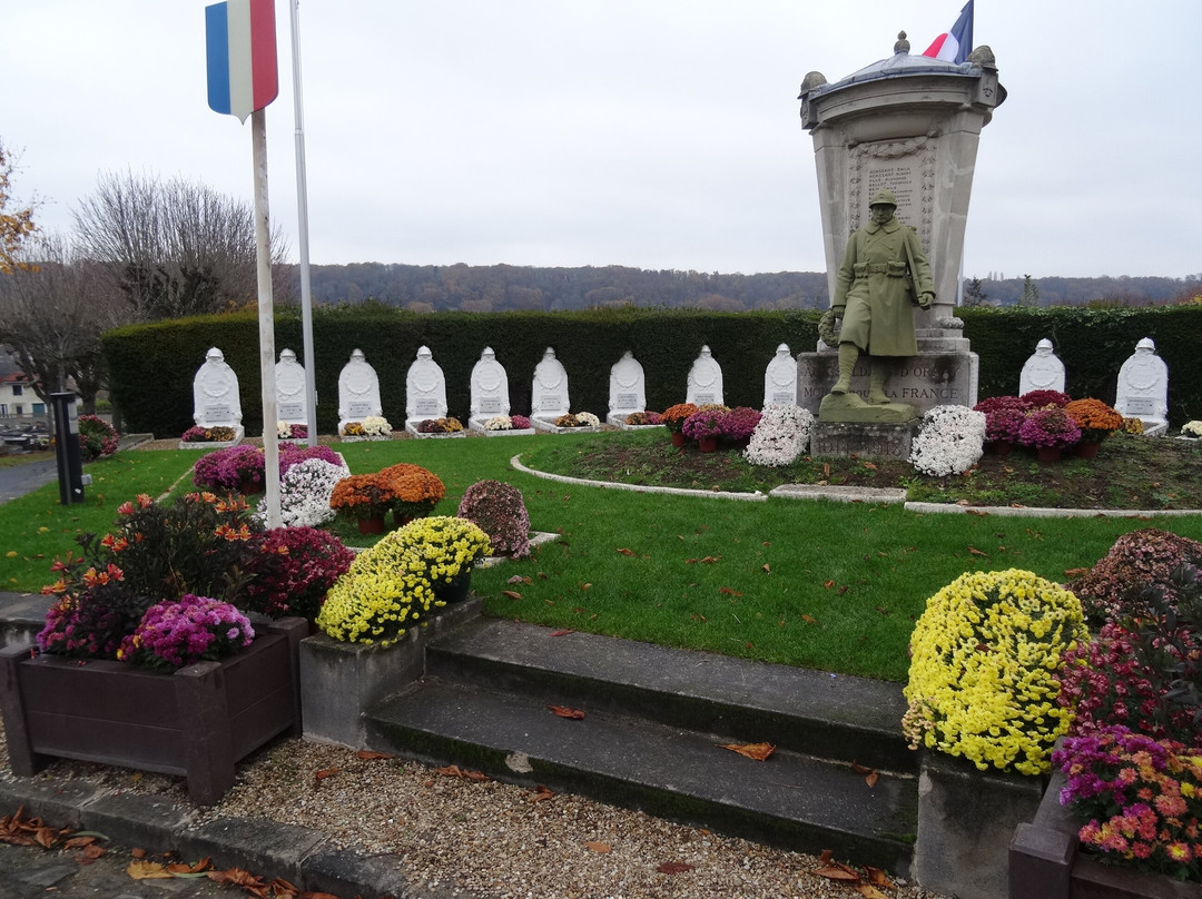 Monument Aux Morts D'orsay景点图片