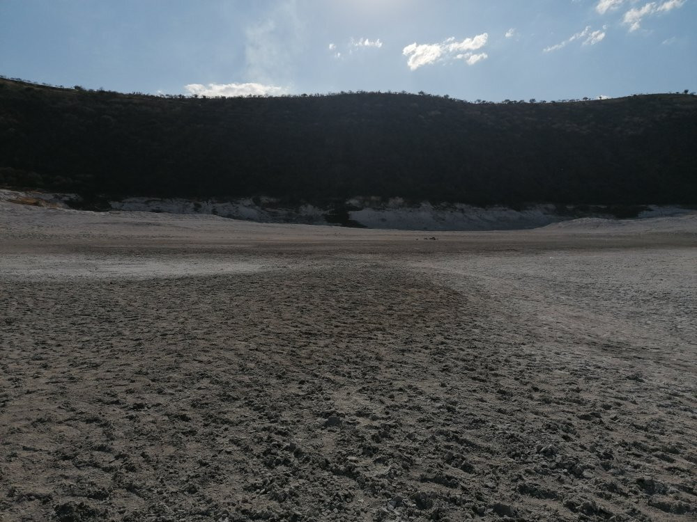 Crater Rincon de Parangueo景点图片