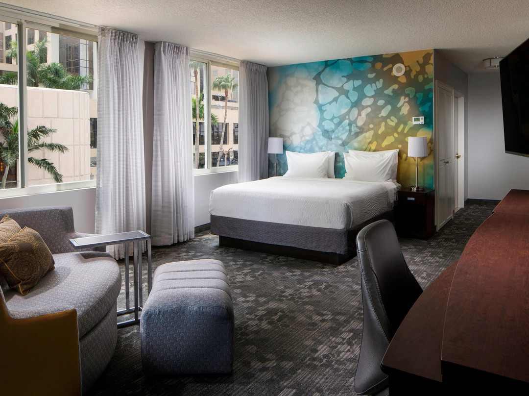 迈阿密戴德兰万怡酒店主图