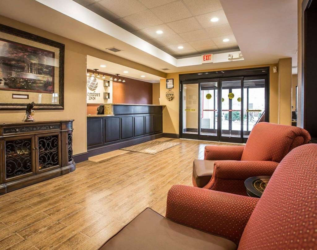 Comfort Inn Biltmore West主图