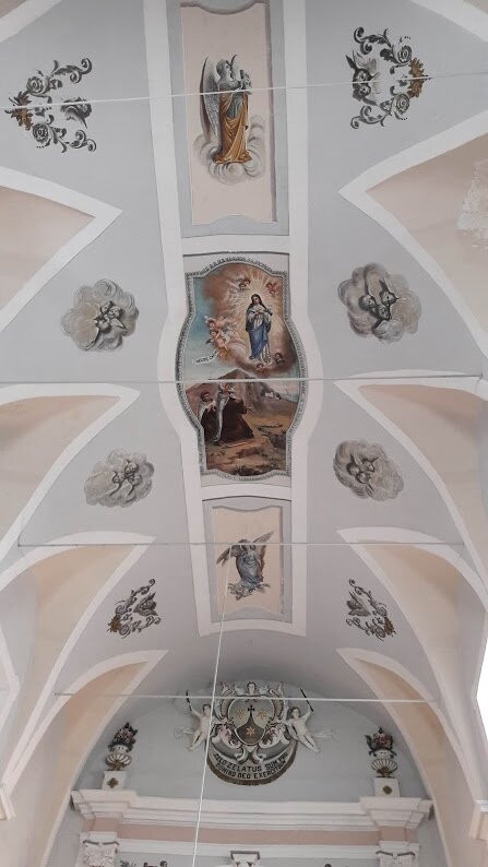 Chiesa di Santa Teresa D'Avila-莫迪卡必去景点