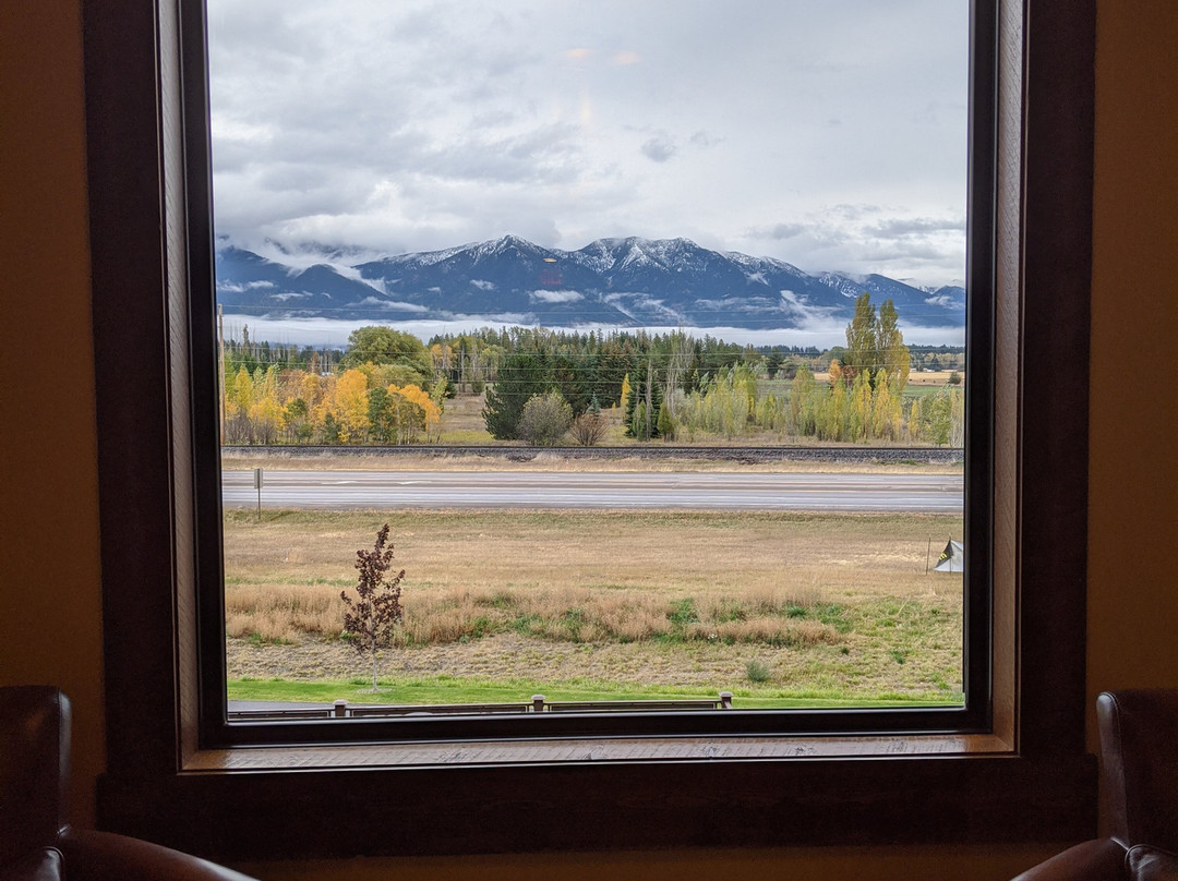 Glacier International Lodge主图