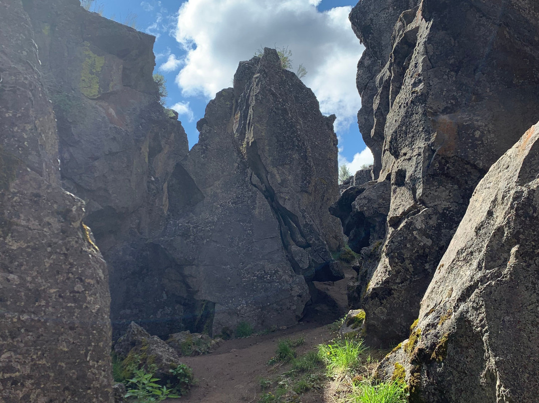 Crack in the Ground-Christmas Valley必去景点