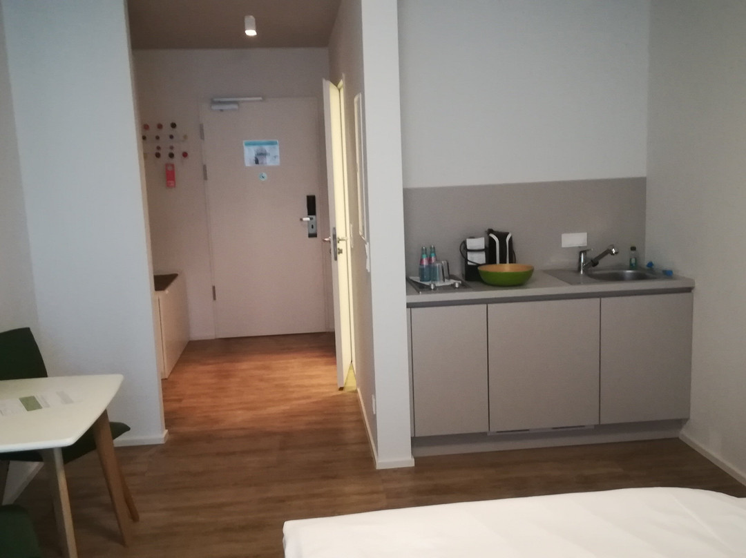 Country Inn Hotel主图