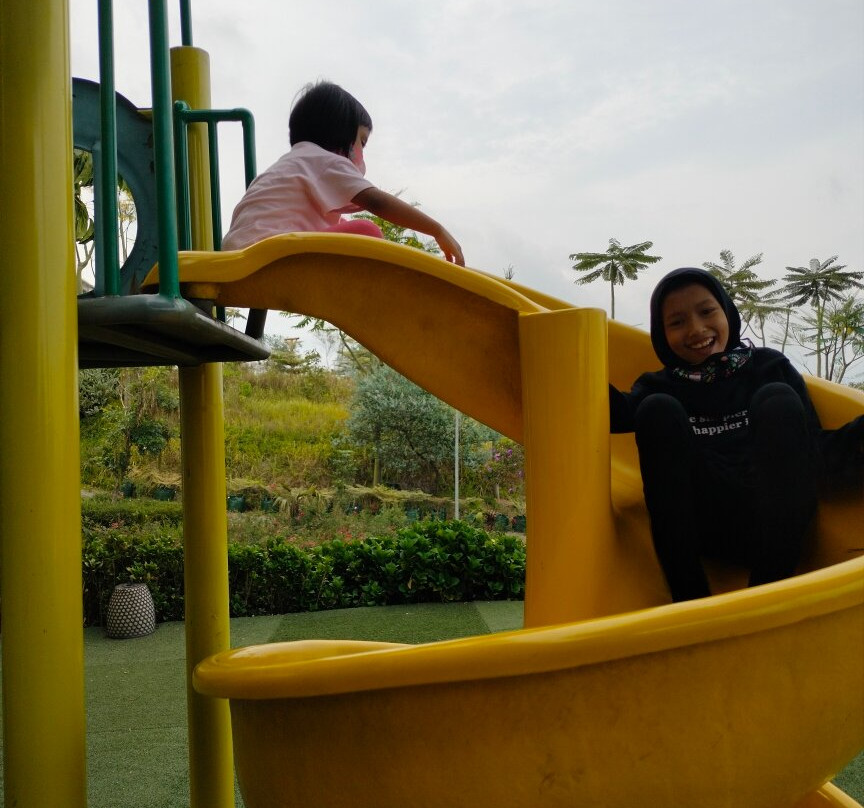 Amartahills Hotel and Resort主图