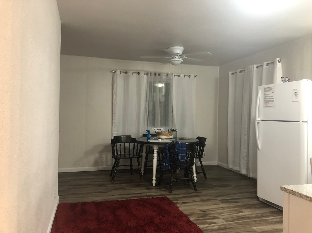 Lake Breeze Resort主图