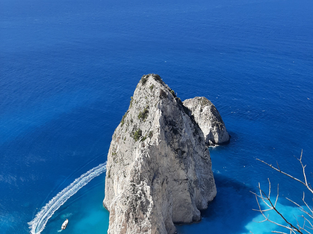 Cliffs of Keri景点图片