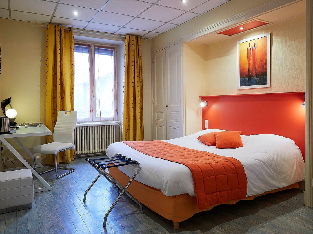 Logis Hôtel la Commanderie de Champarey主图