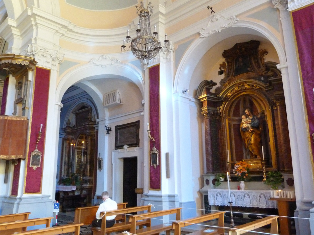 Duomo di San Cristoforo-Urbania必去景点