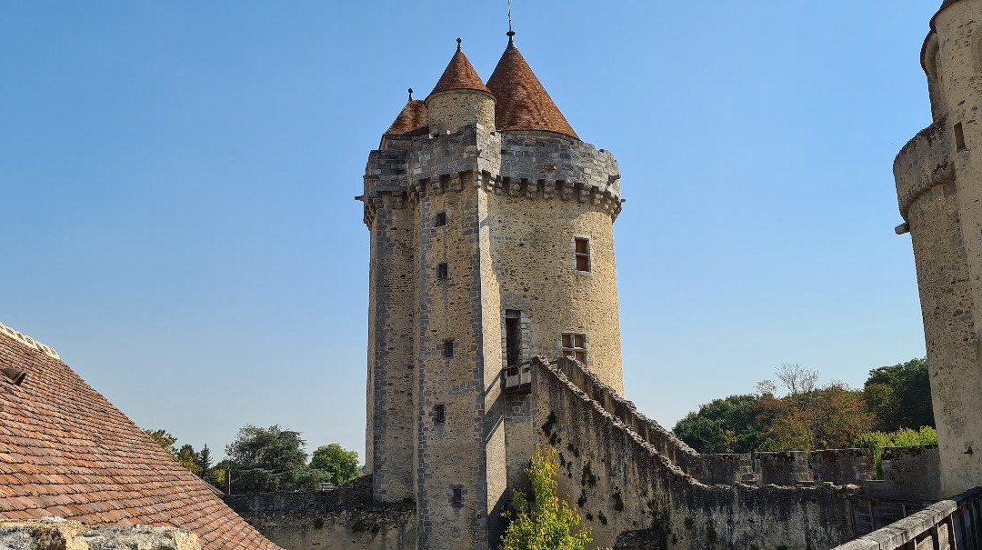 Château de Blandy-les-Tours景点图片