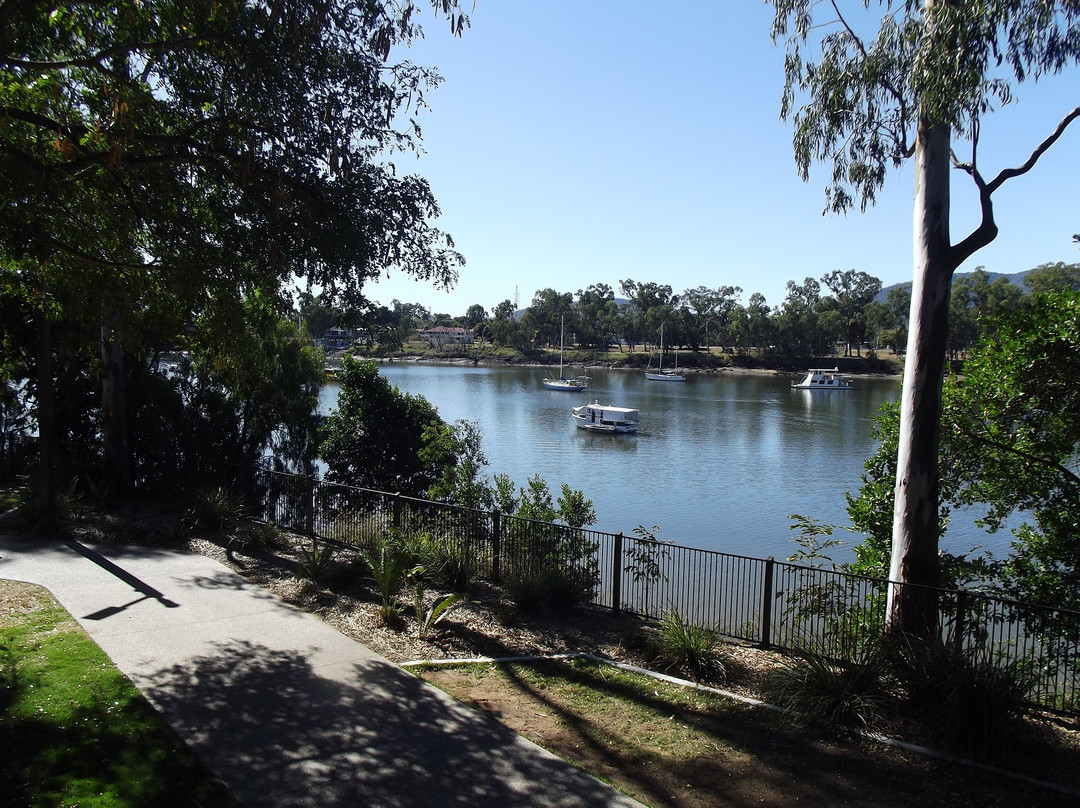 Riverside Precinct景点图片