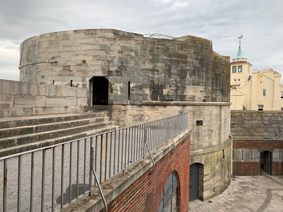 The Round Tower景点图片