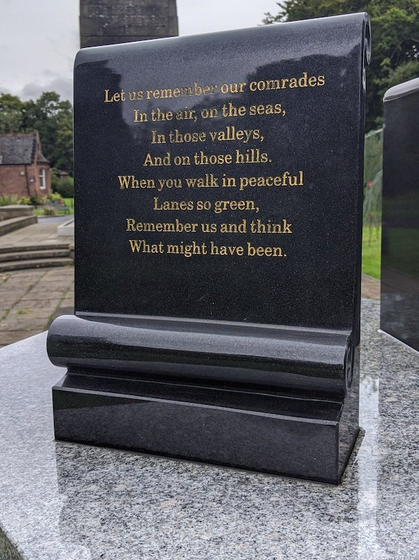 Hamilton Cenotaph景点图片