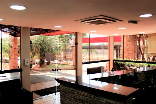 Vancouver Hotel主图