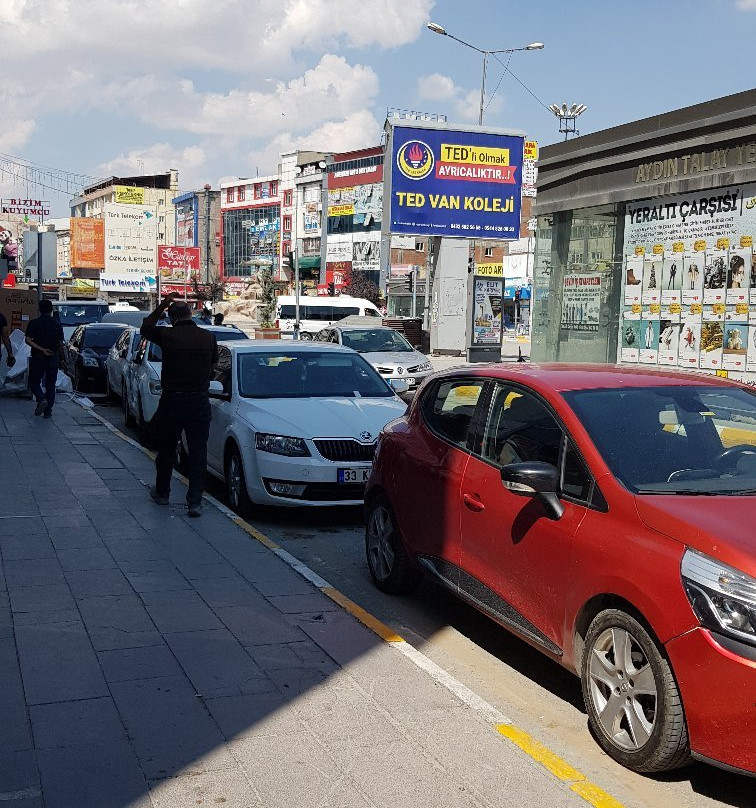 Cumhuriyet Caddesi-Van必去景点