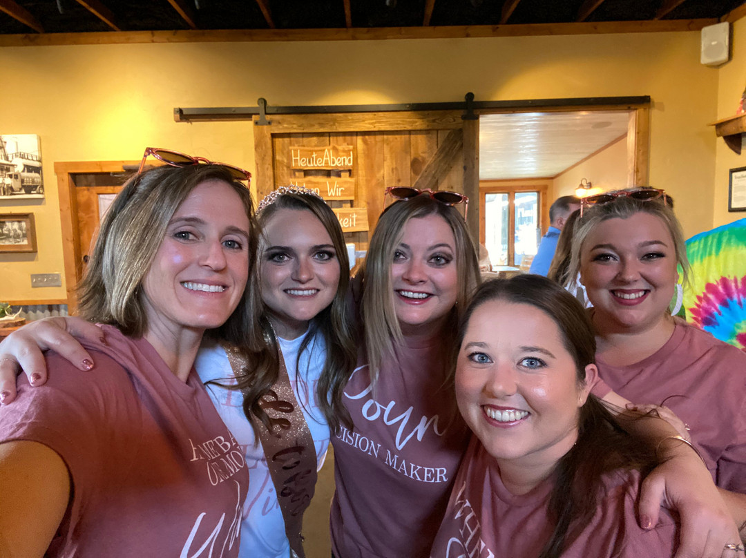 Absolute Charm Wine Tours-弗雷德里克斯堡必去景点