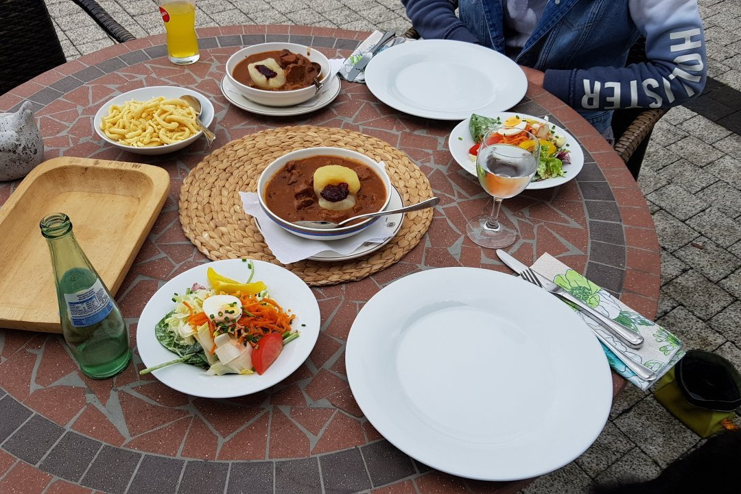 奥斯特曼酒店主图