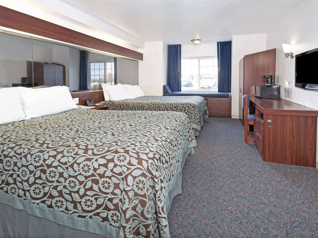 Days Inn by Wyndham Greeley主图