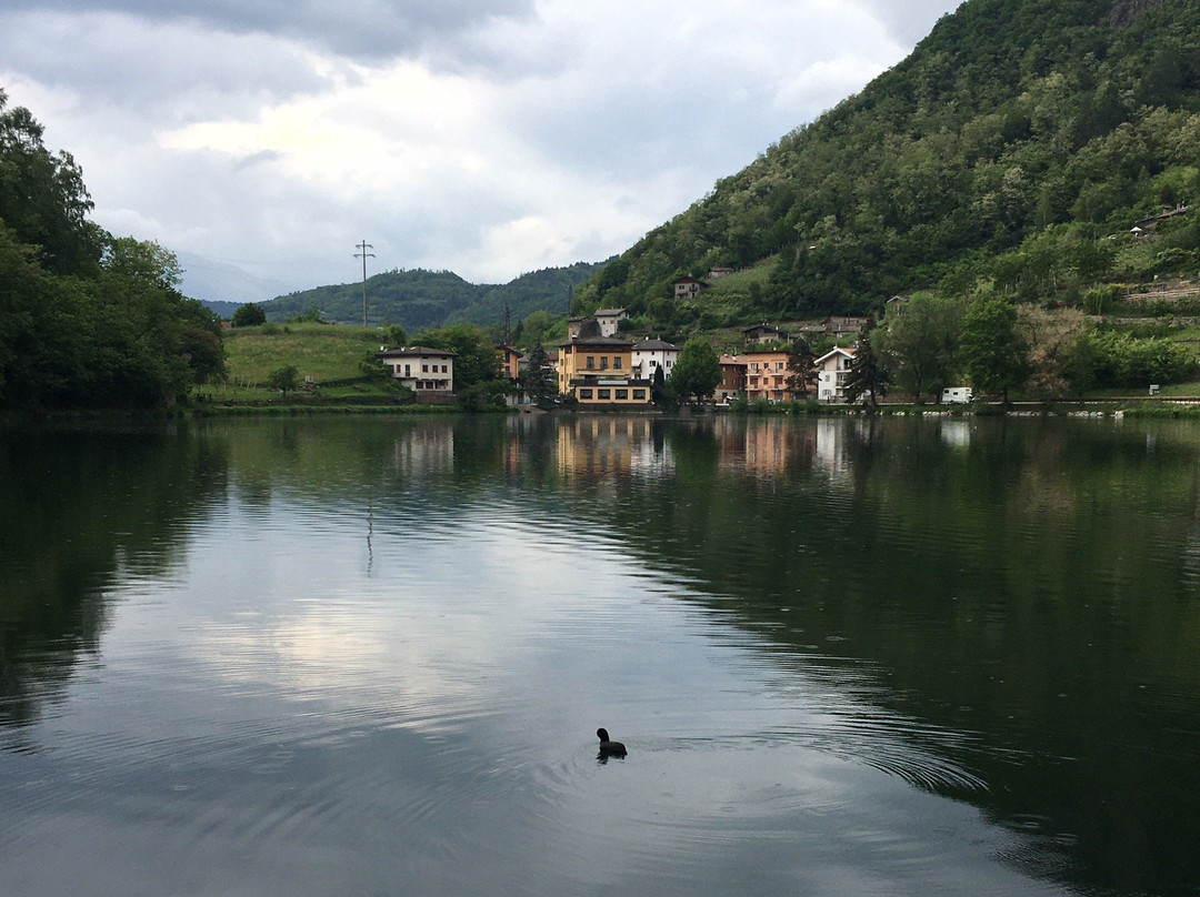 Lago di Canzolino景点图片