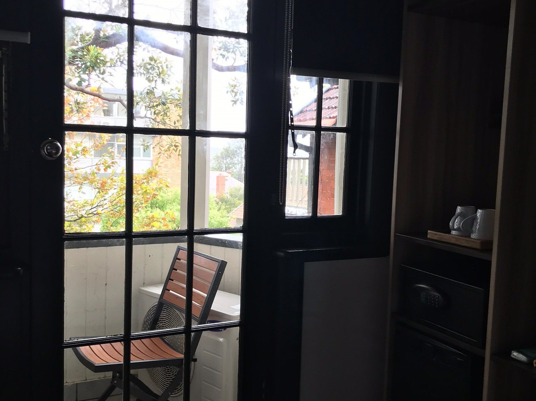 格兰费里旅社主图