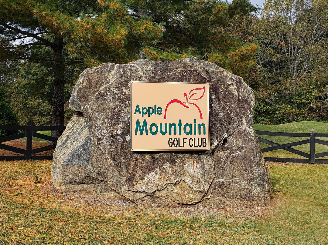 Apple Mountain Golf Club景点图片