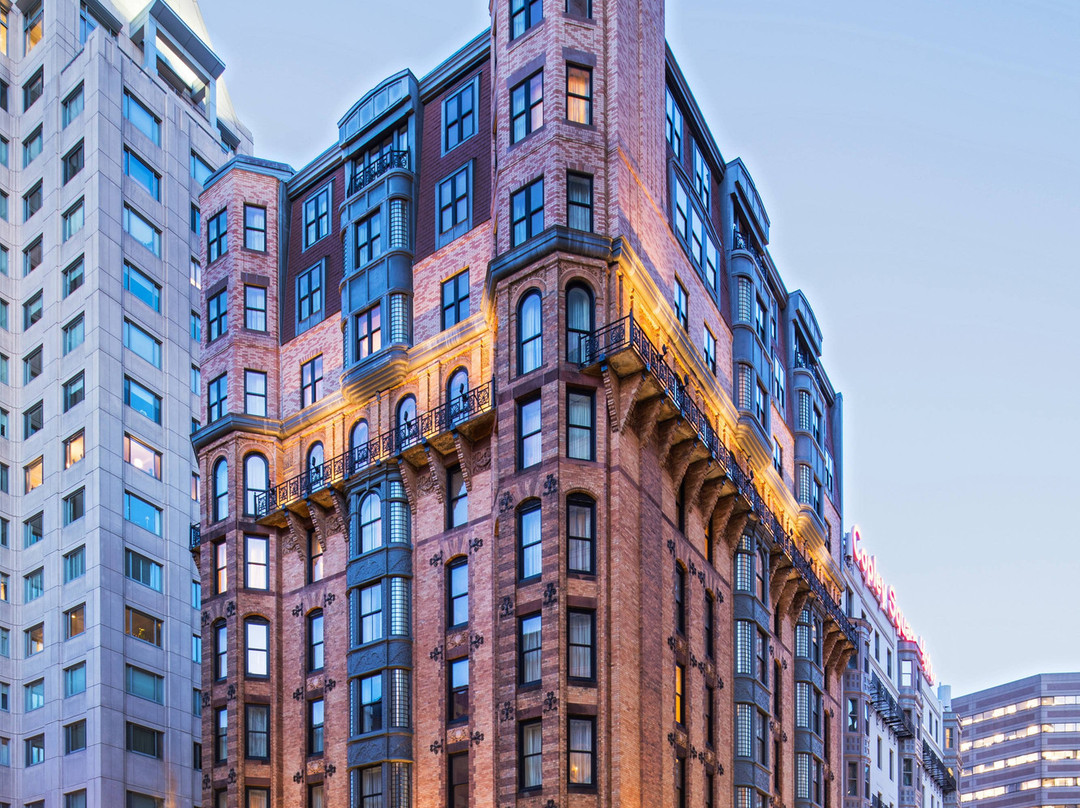 波士顿可普雷广场万怡酒店主图