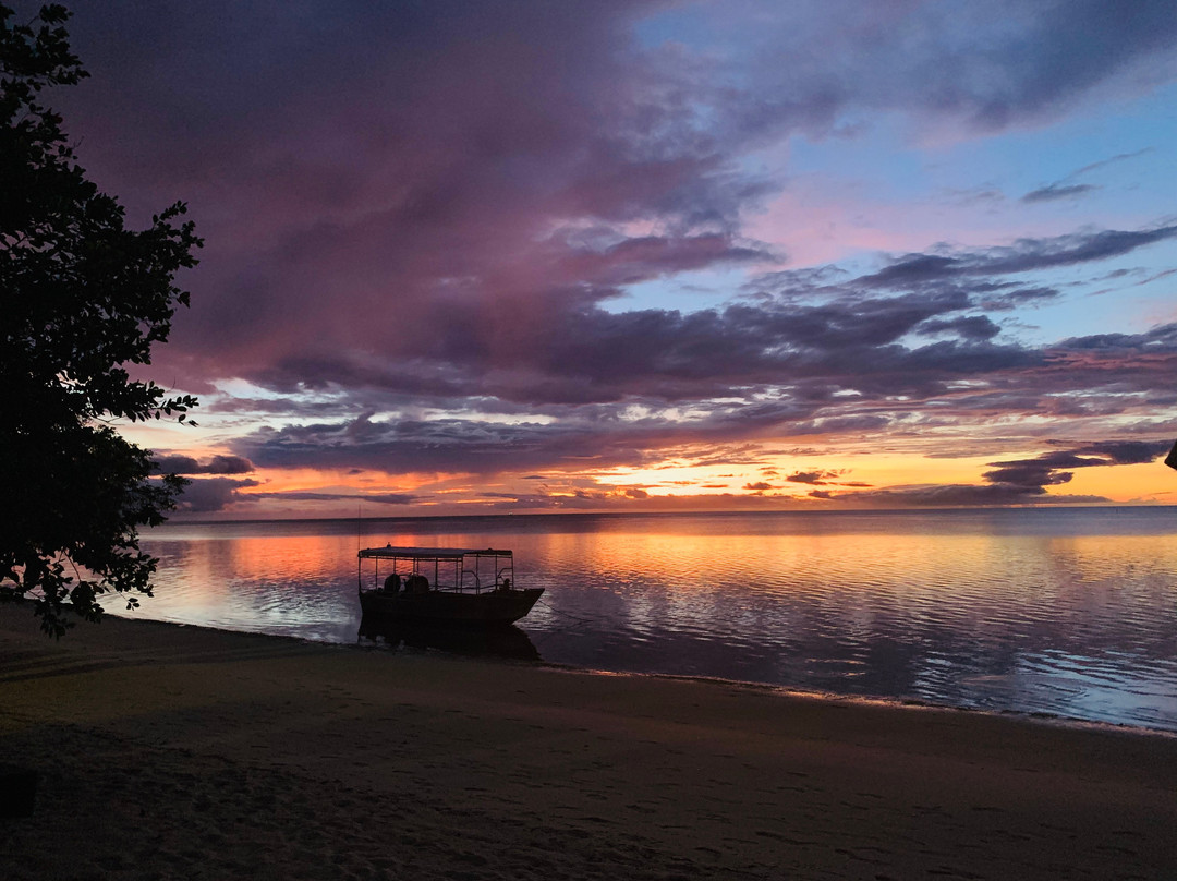 罗玛尼岛度假酒店主图