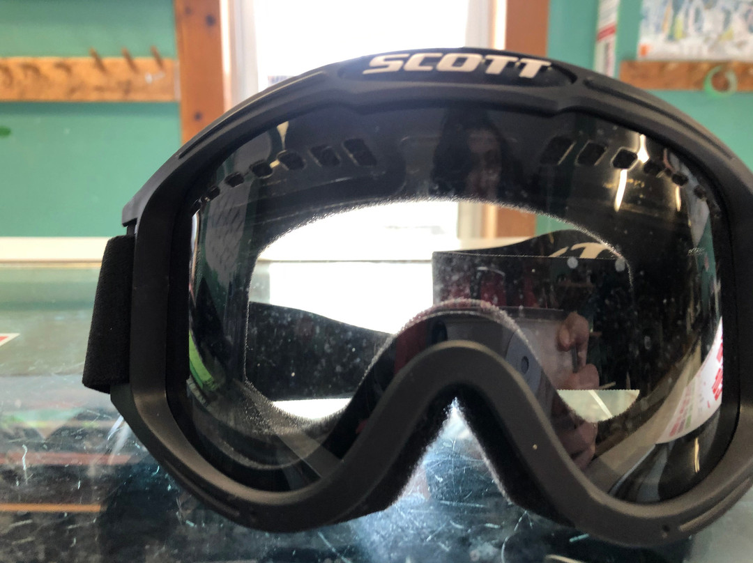 Alpine Sports Ski Rentals Blue Mountain-蓝山必去景点