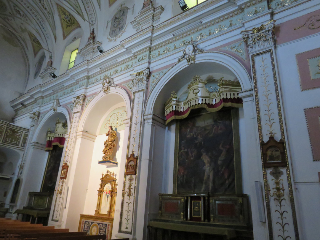 Chiesa di Santo Stefano-皮亚扎－阿尔梅里纳必去景点