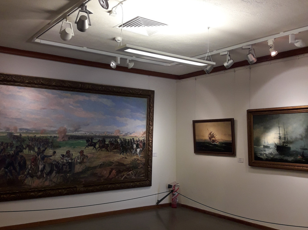 Averoff Gallery of Modern Art-迈措沃必去景点
