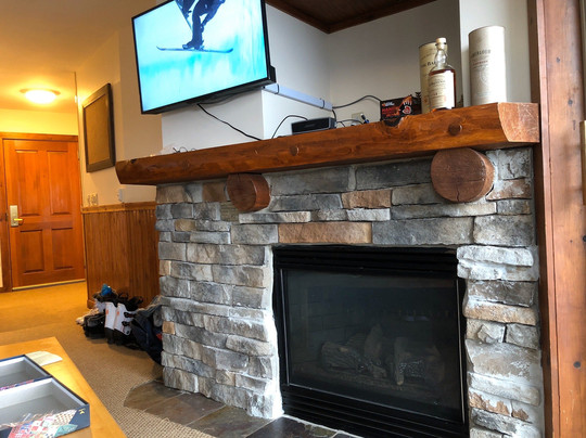 Rimfire Lodge Condos主图