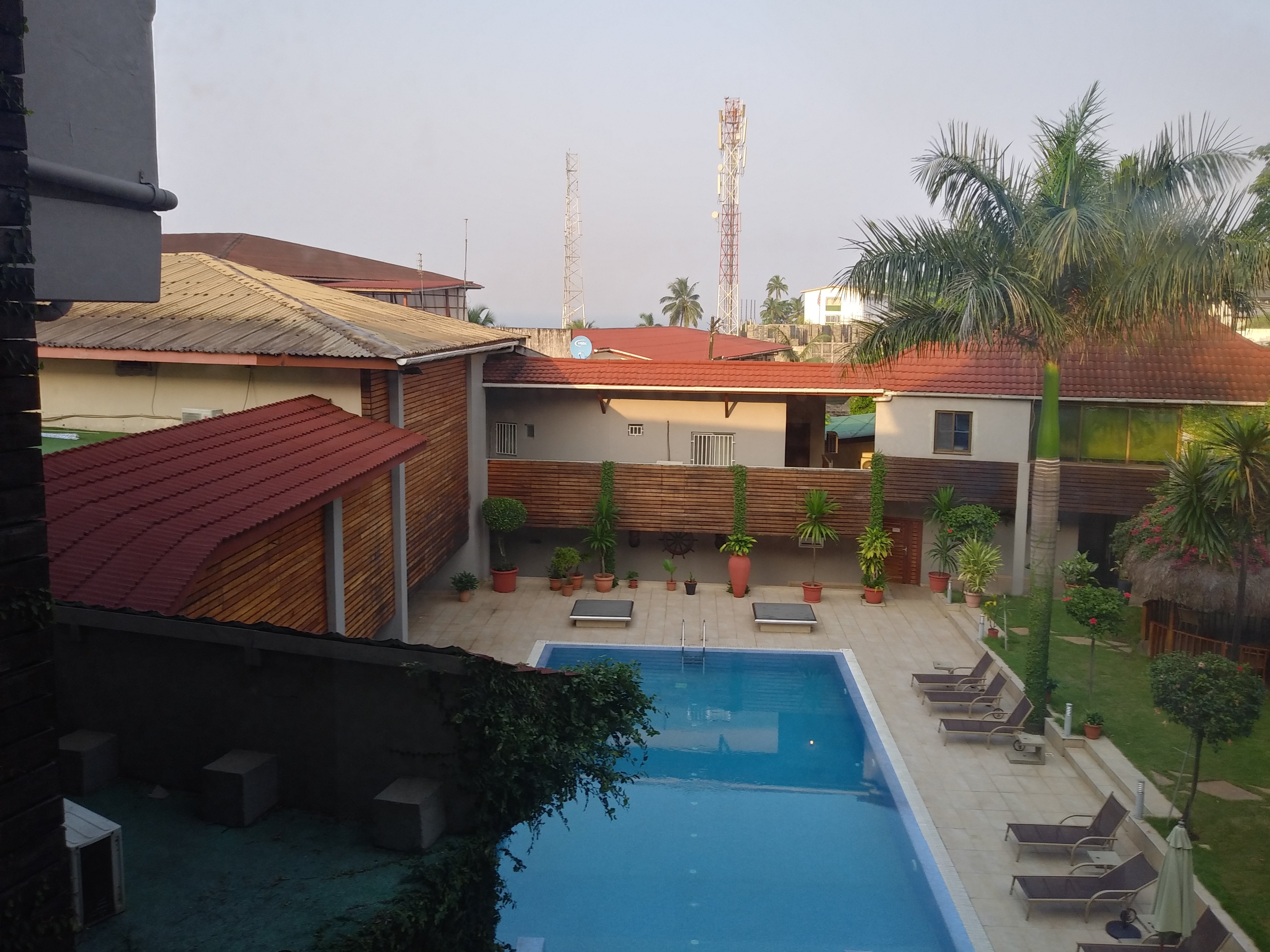 Mamba Point Hotel-泳池