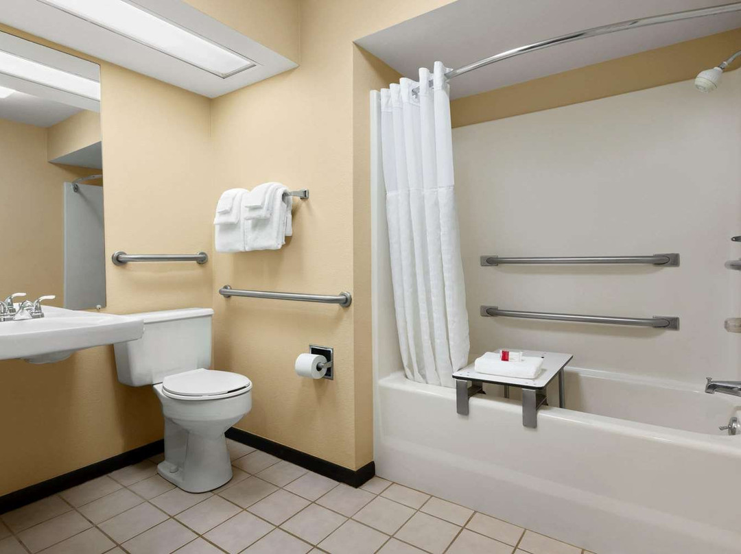 Baymont by Wyndham Rocky Mount主图