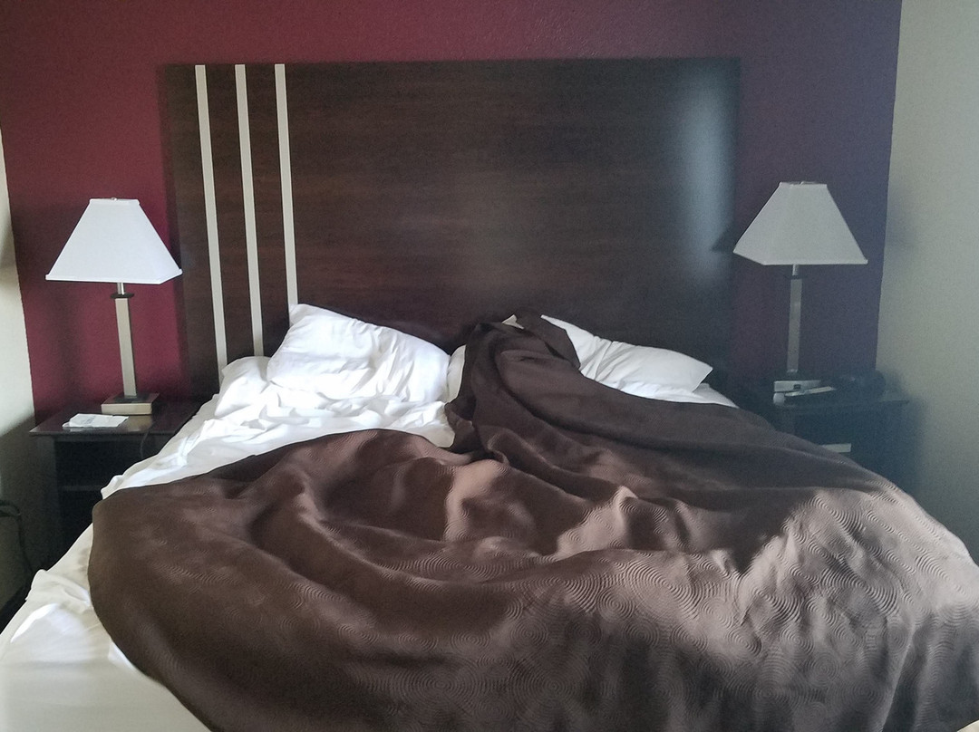 AmericInn by Wyndham West Bend主图